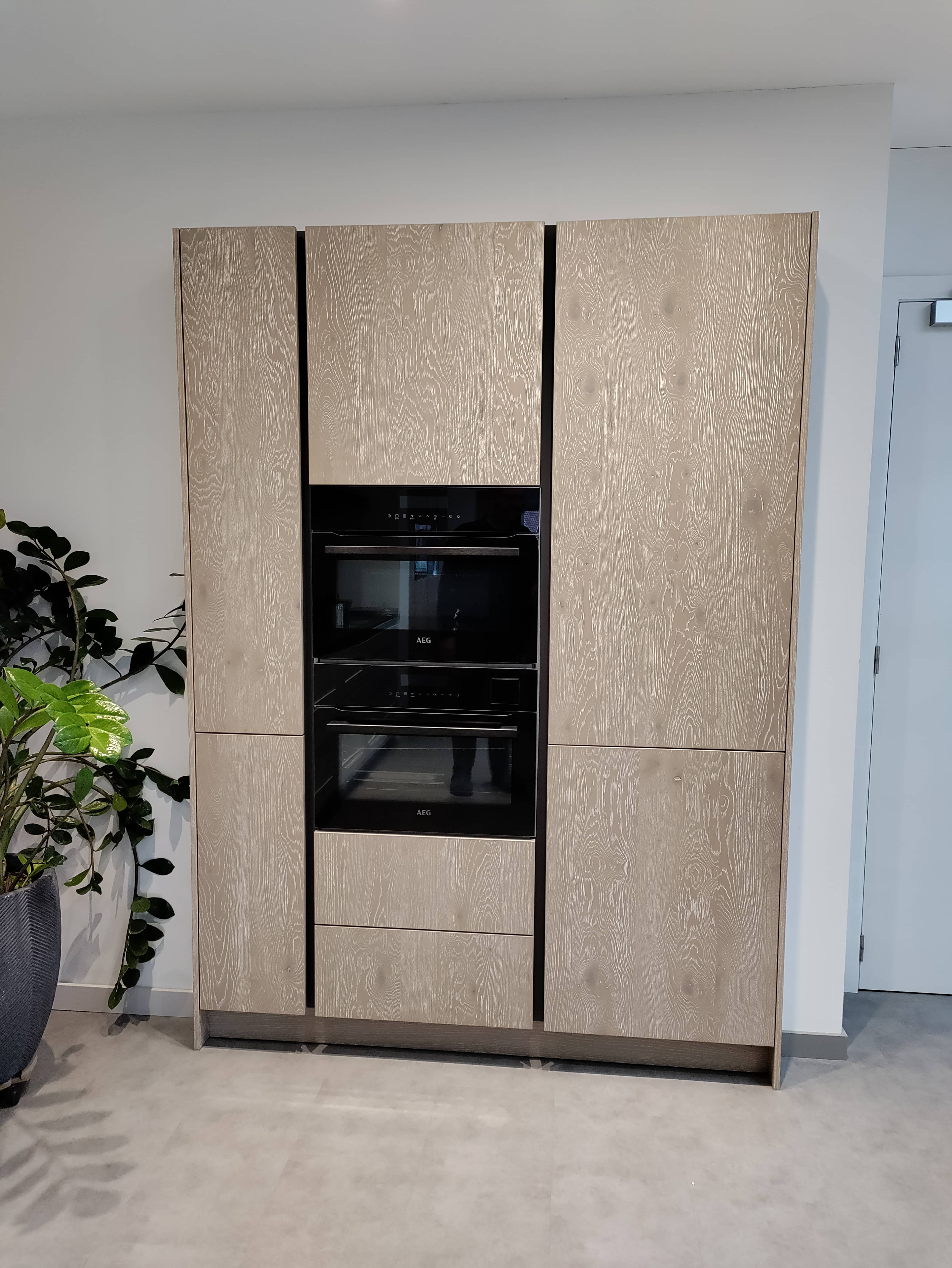 Toonzaal keukenwand te koop aan -50%